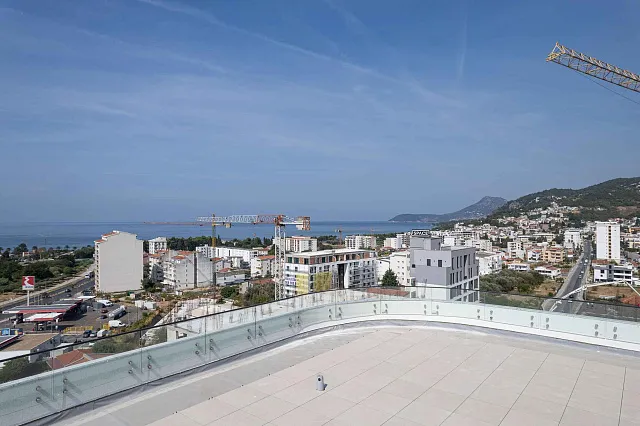 A luxurious complex in the center of Bar with a panoramic view of the sea — photo 18